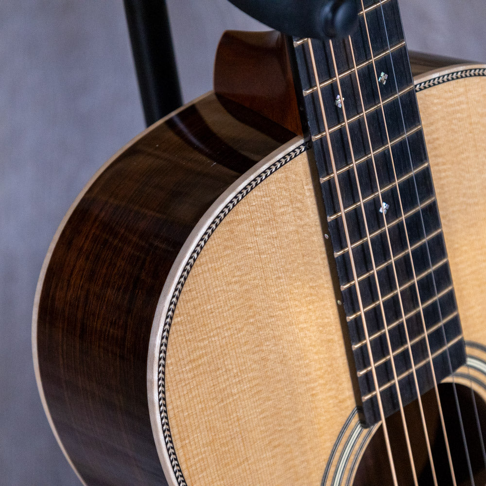 Martin 00-12 28 Modern Deluxe Guitar