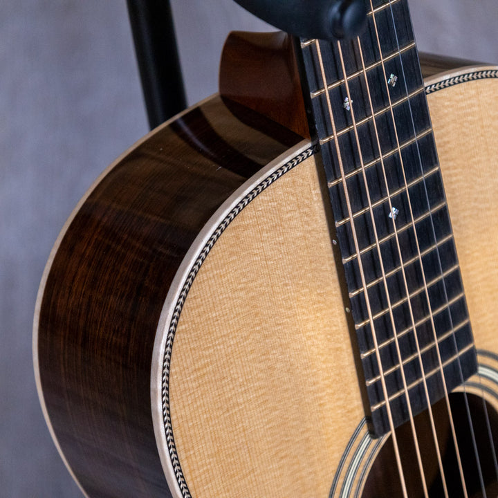 Martin 00-12 28 Modern Deluxe Guitar