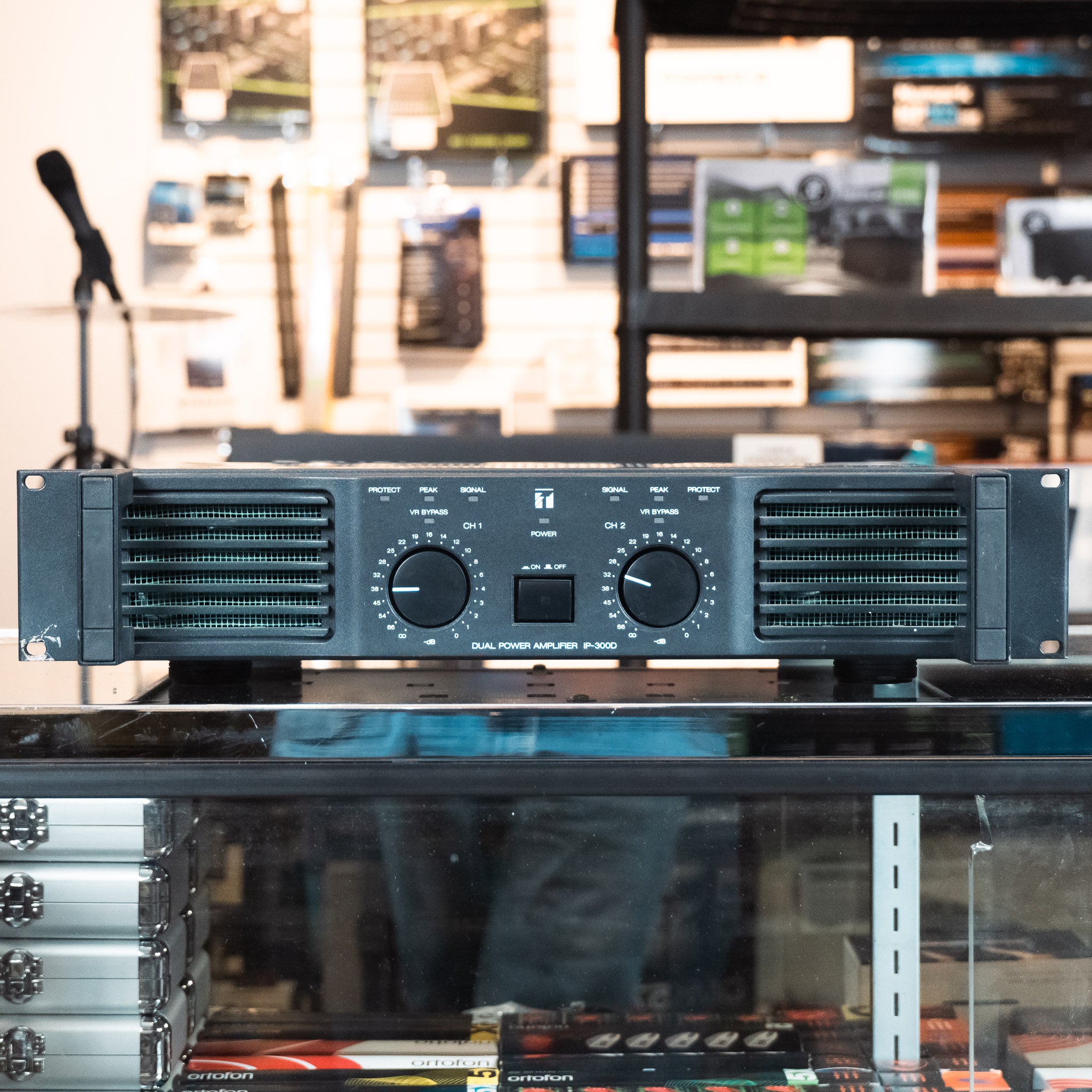 TOA IP-300D Dual Power Amplifier (used) – Music City Canada