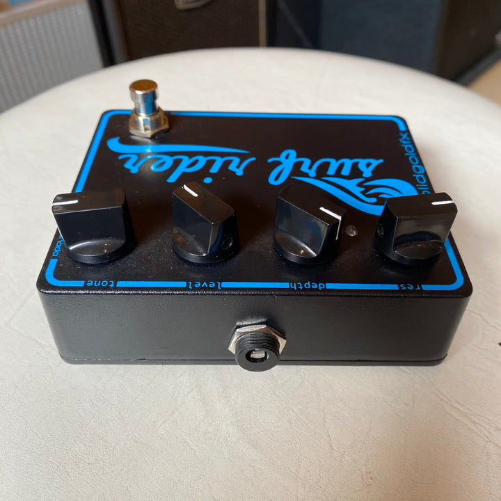 Solid Gold - FX Surf Rider /  Reverb Pedal - V1 -  Used