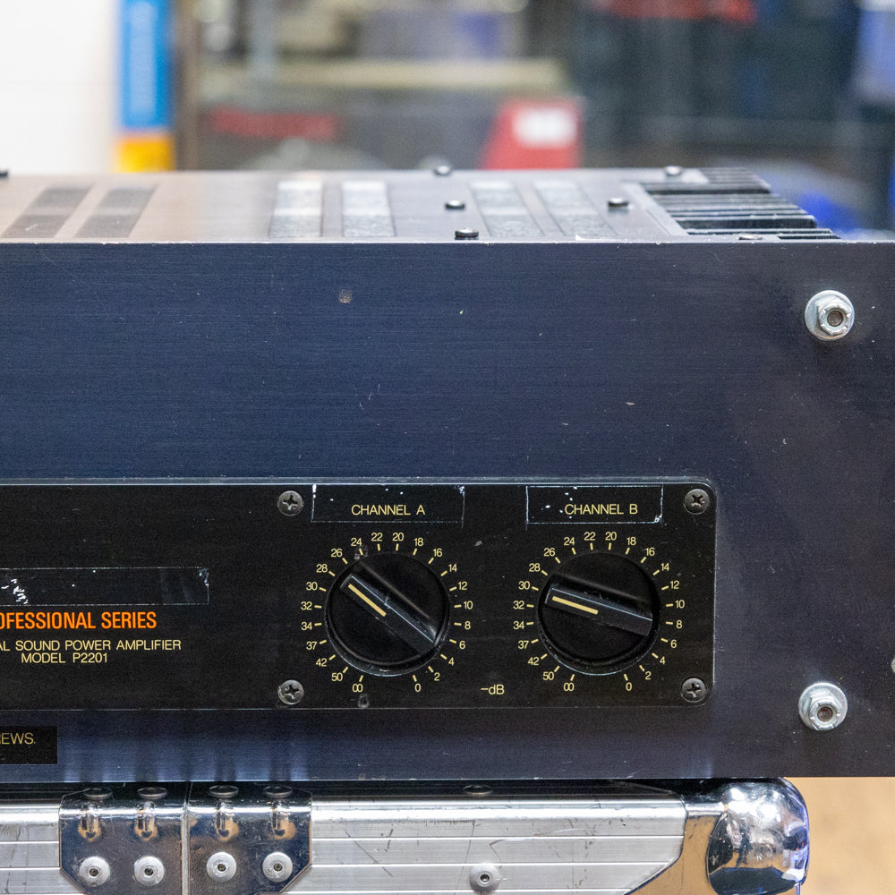 Yamaha P-2201 Professional Series - Natural Sound Power Amp - Used