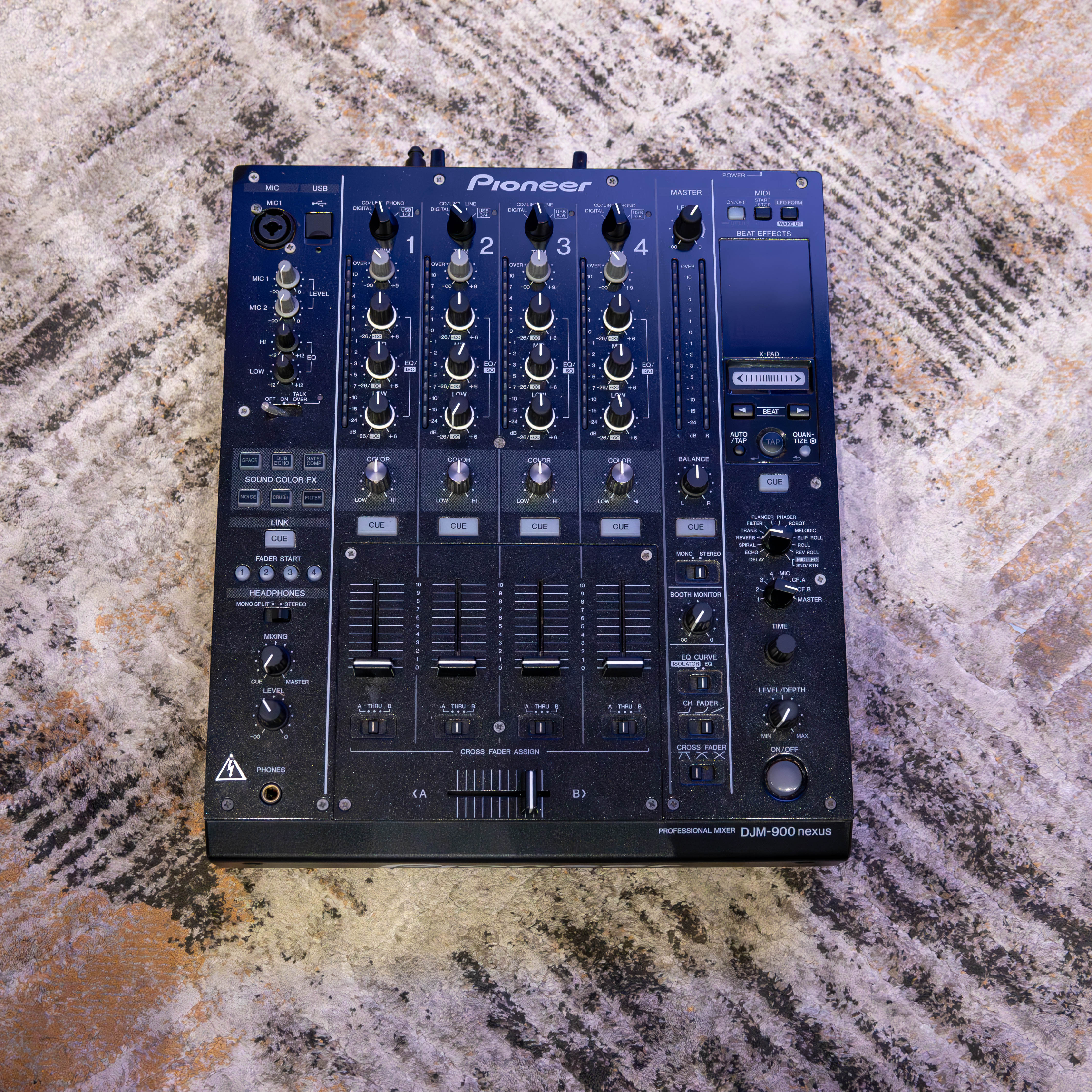 Pioneer DJ DJM-900NXS 4-Channel Club Digital Mixer - Used – Music