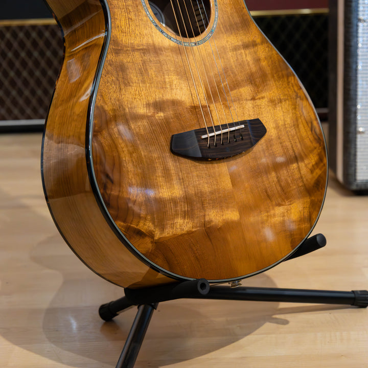 Breedlove - Pursuit EX Concertina MMP (Natural)  Cutaway AC Electric w/ Taylor Gig Bag - USED
