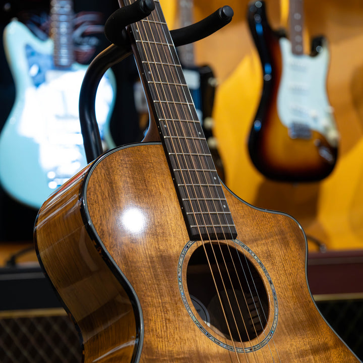 Breedlove - Pursuit EX Concertina MMP (Natural)  Cutaway AC Electric w/ Taylor Gig Bag - USED