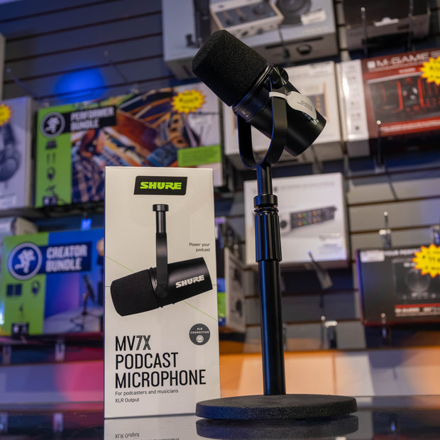 Shure MV7X Podcast XLR Microphone (Demo)