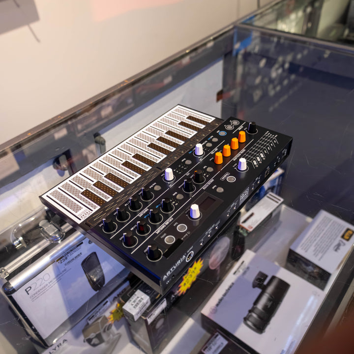 Arturia MicroFreak Experimental Hybrid Synthesizer (Demo)
