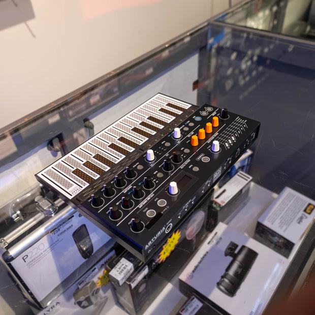 Arturia MicroFreak Experimental Hybrid Synthesizer (Demo)