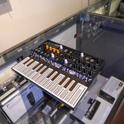 Arturia MicroFreak Experimental Hybrid Synthesizer (Demo)