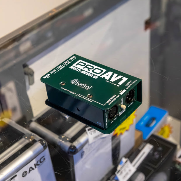 Radial ProAV1 - Audio/Video Passive Direct Box (Demo)