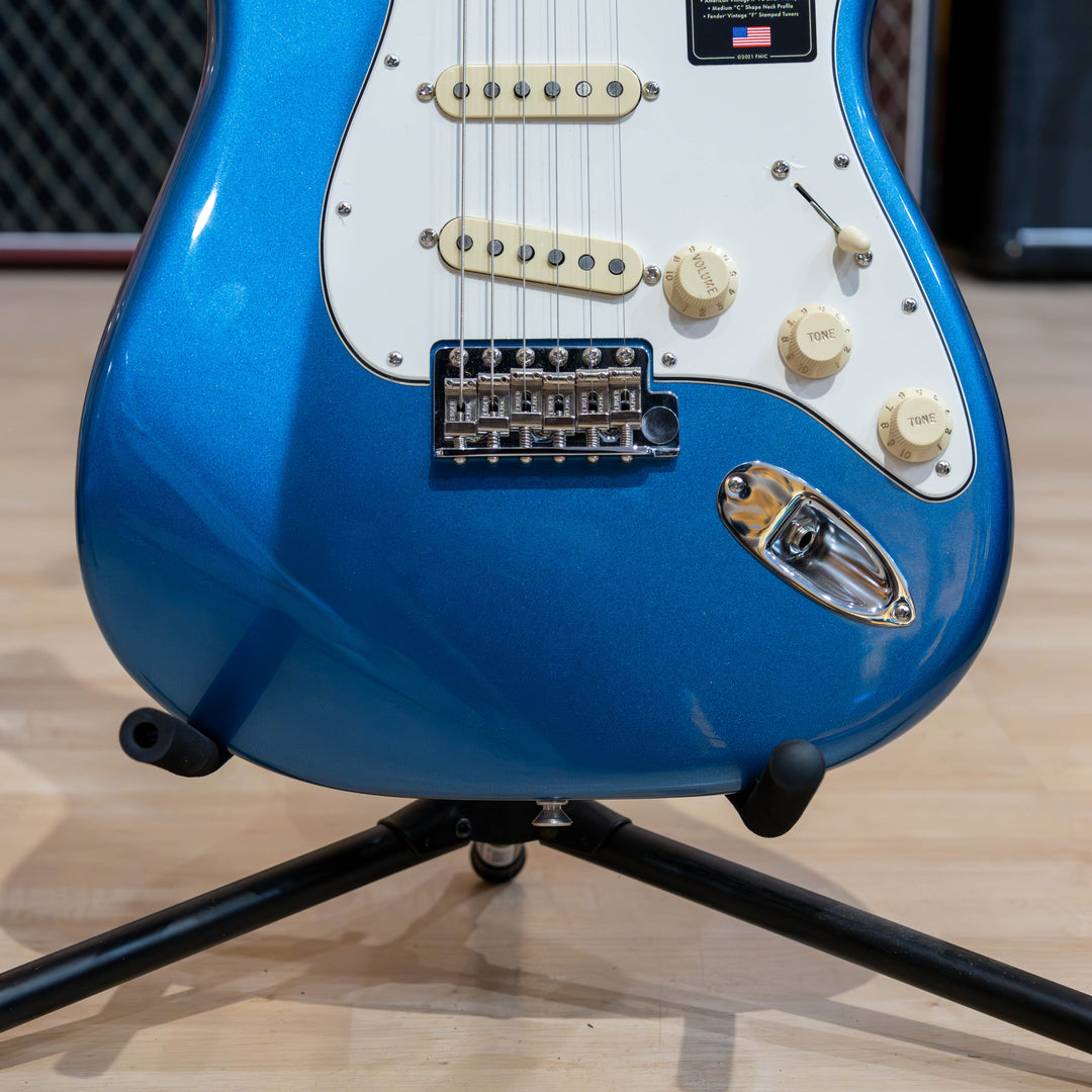 Fender American Vintage II '73 Stratocaster (Lake Placid Blue) Electric Guitar