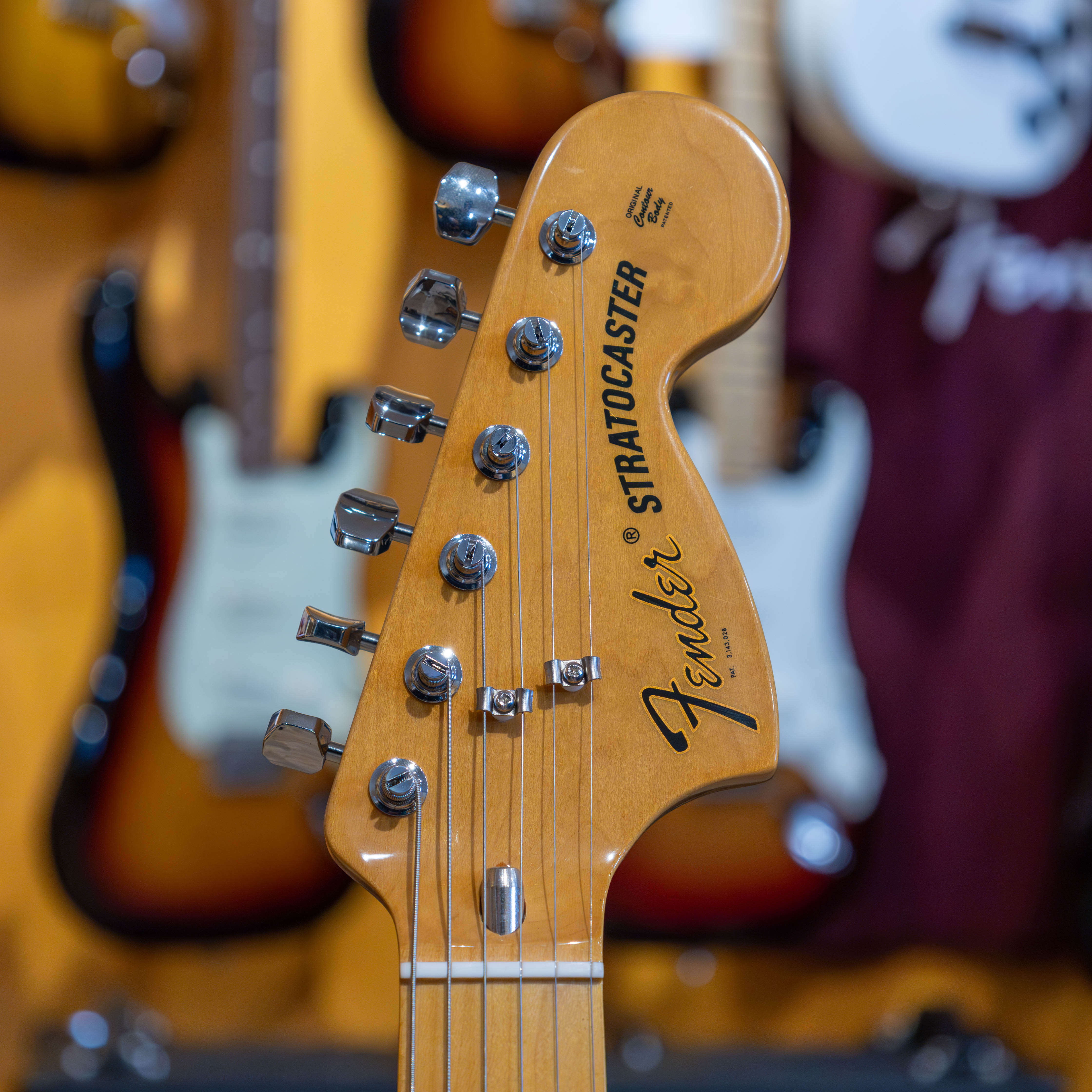 Fender American Vintage II '73 Stratocaster (Lake Placid Blue Fender American Vintage II '73 Stratocaster (Lake Placid Blue