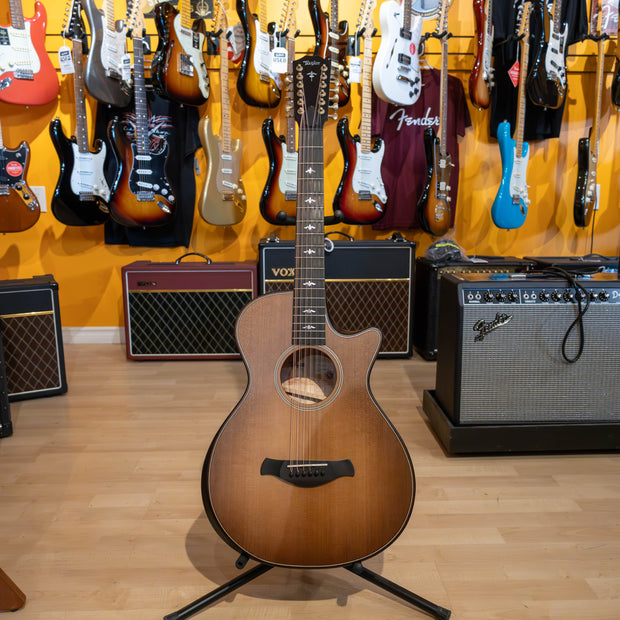 Taylor Guitars Builder's Edition 652ce WHB, West African Crelicam Ebony Fretboard, Expression System ® 2 Electronics, Beveled Cutaway with Taylor Deluxe Hardshell Brown Case