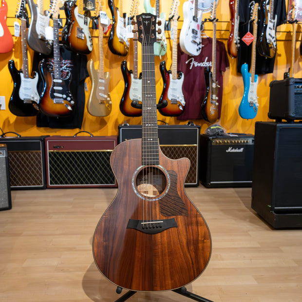 Taylor Guitars 722ce, Hawaiian Koa Top, Hawaiian Koa Back and Sides, West African Crelicam Ebony Fretboard, Expression System ® 2 Electronics, Venetian Cutaway with Taylor Deluxe Hardshell Brown Case