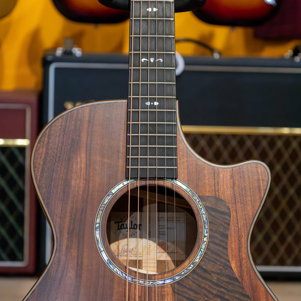 Taylor Guitars 722ce, Hawaiian Koa Top, Hawaiian Koa Back and Sides, West African Crelicam Ebony Fretboard, Expression System ® 2 Electronics, Venetian Cutaway with Taylor Deluxe Hardshell Brown Case