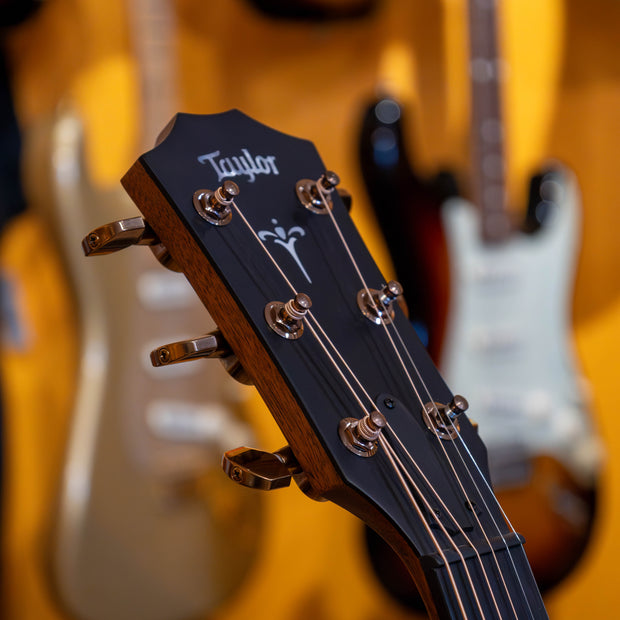 Taylor Guitars 722ce, Hawaiian Koa Top, Hawaiian Koa Back and Sides, West African Crelicam Ebony Fretboard, Expression System ® 2 Electronics, Venetian Cutaway with Taylor Deluxe Hardshell Brown Case