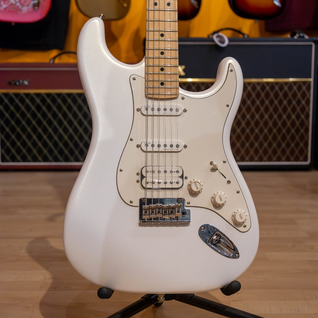 Fender Juanes Stratocaster (Luna White) Electric Guitar