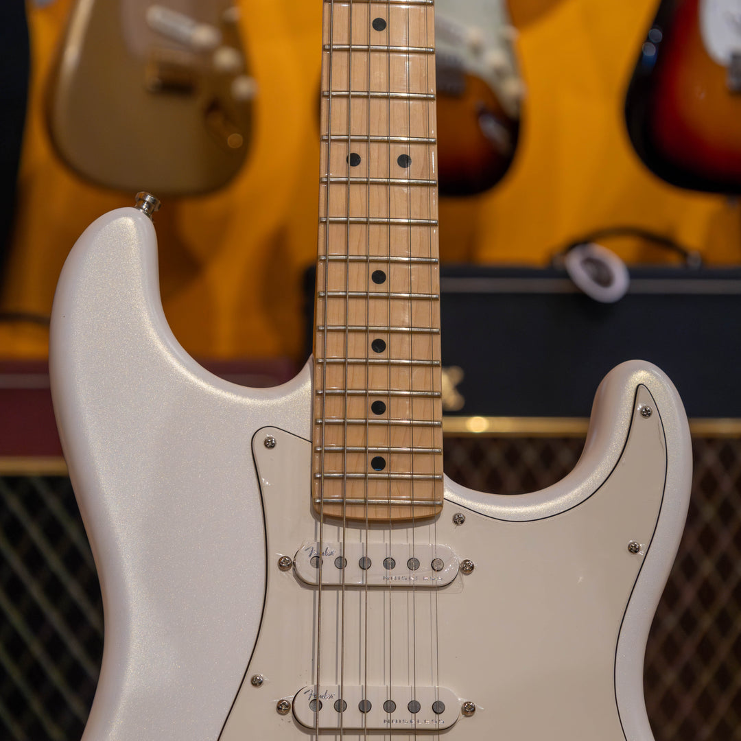Fender Juanes Stratocaster (Luna White) Electric Guitar