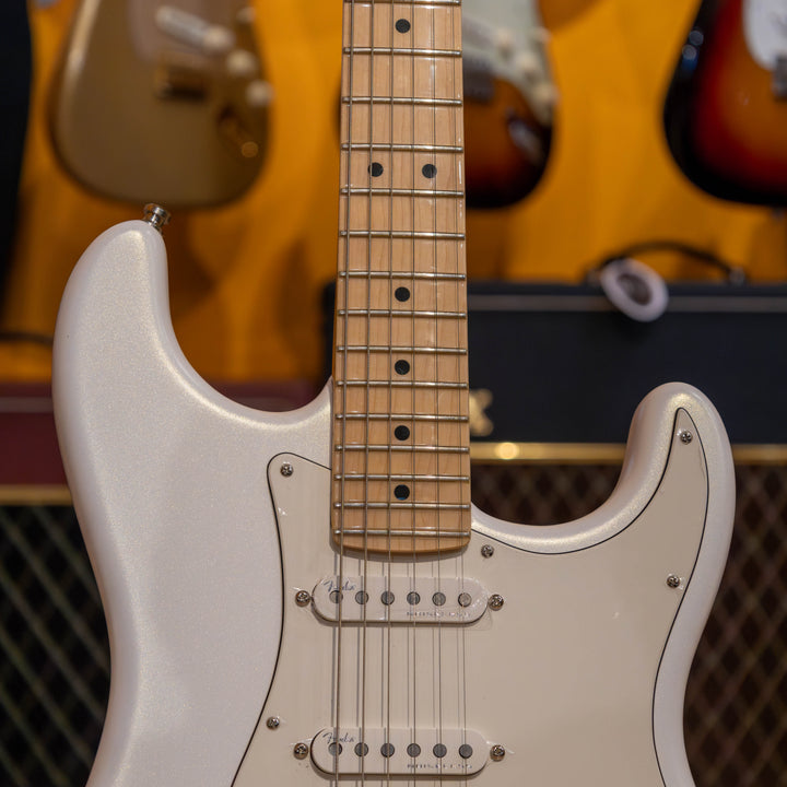 Fender Juanes Stratocaster (Luna White) Electric Guitar