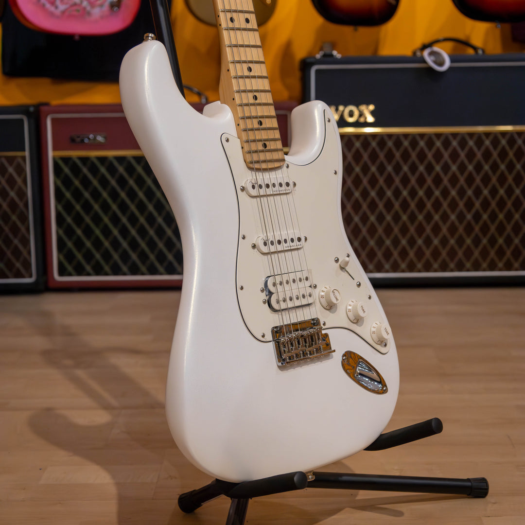 Fender Juanes Stratocaster (Luna White) Electric Guitar