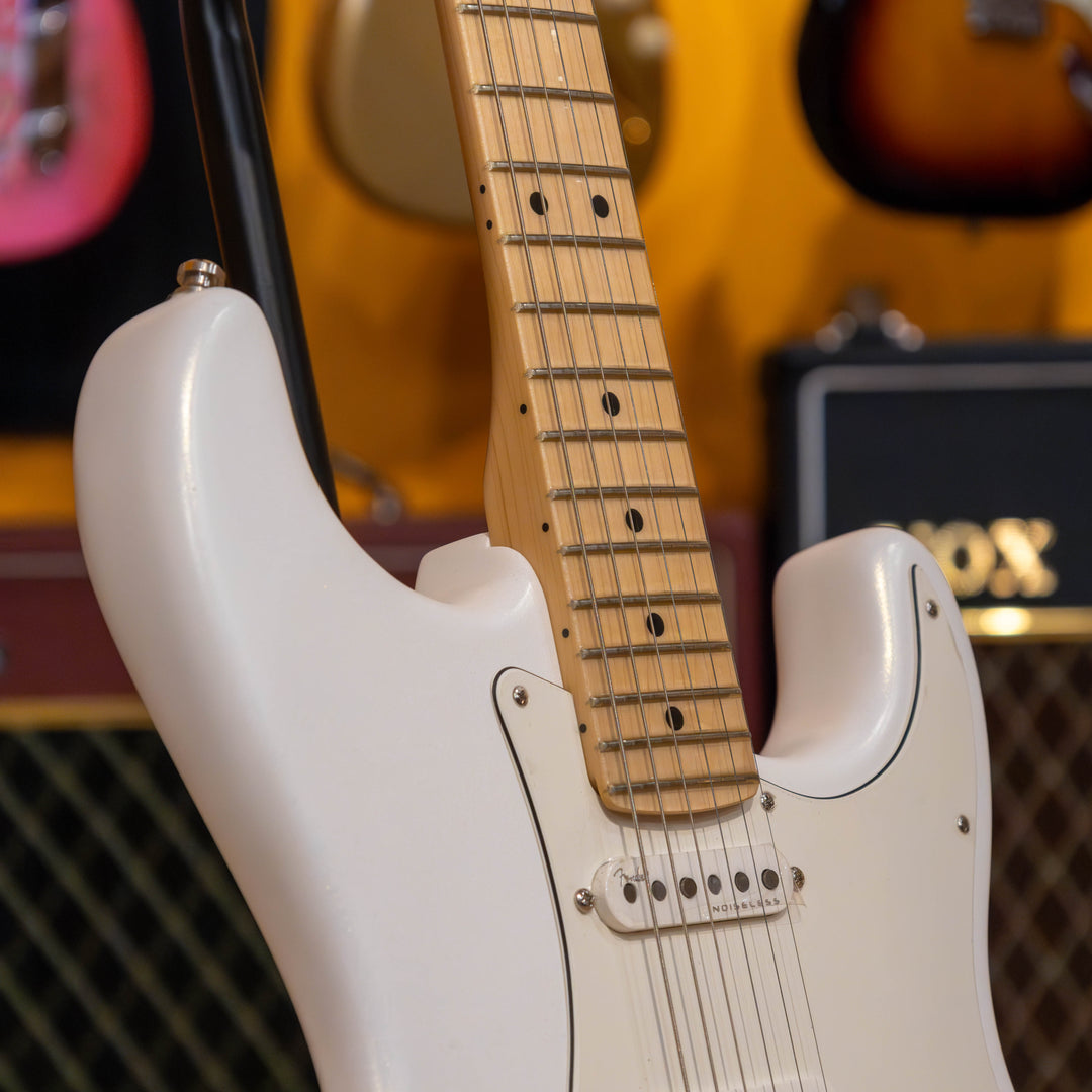 Fender Juanes Stratocaster (Luna White) Electric Guitar