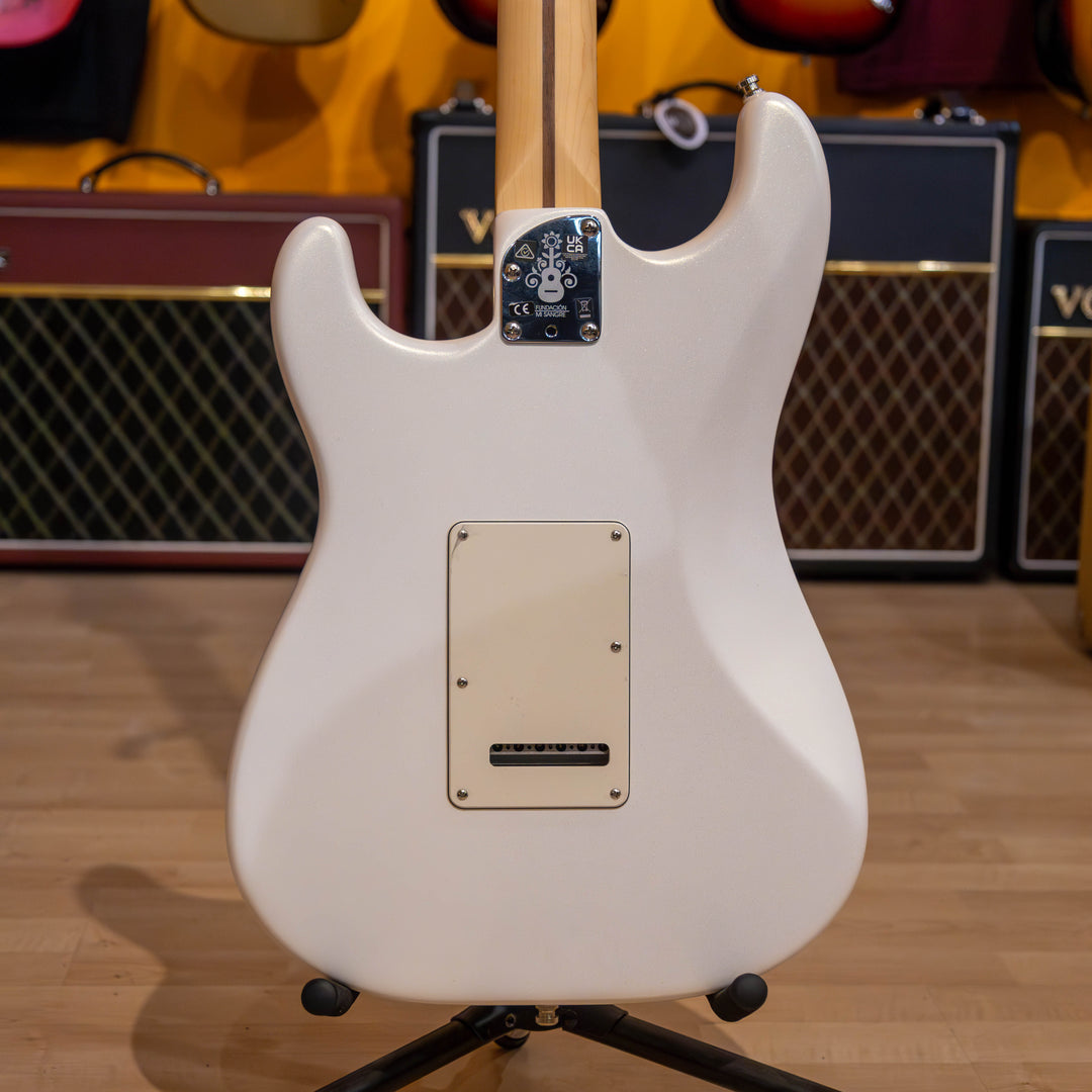 Fender Juanes Stratocaster (Luna White) Electric Guitar