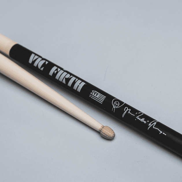 Vic Firth SAT Ahmir ''Questlove'' Thompson Signature Series Drumsticks