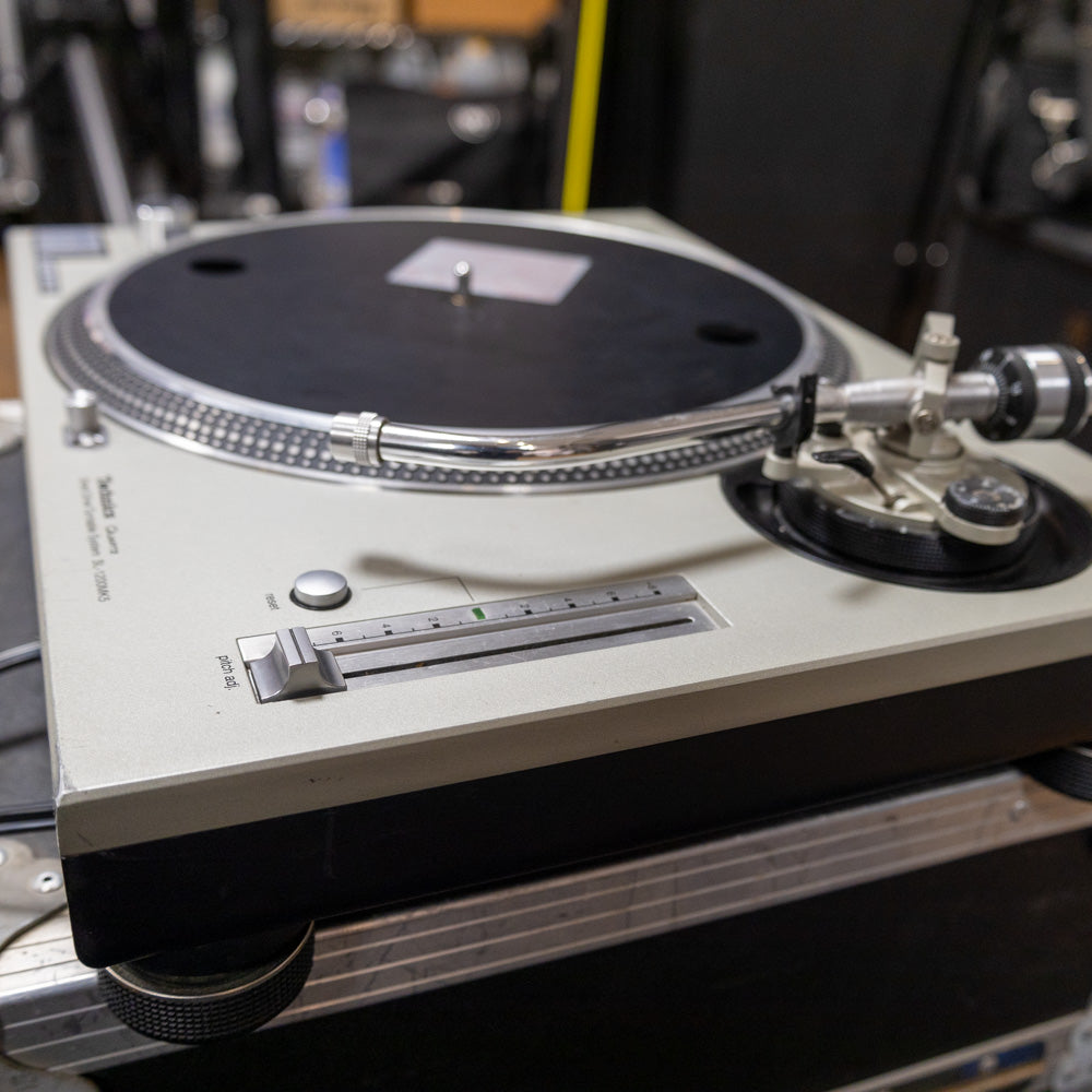 Technics SL-1200 MK5 Turntable Silver SN GE6JE01141 R - Used