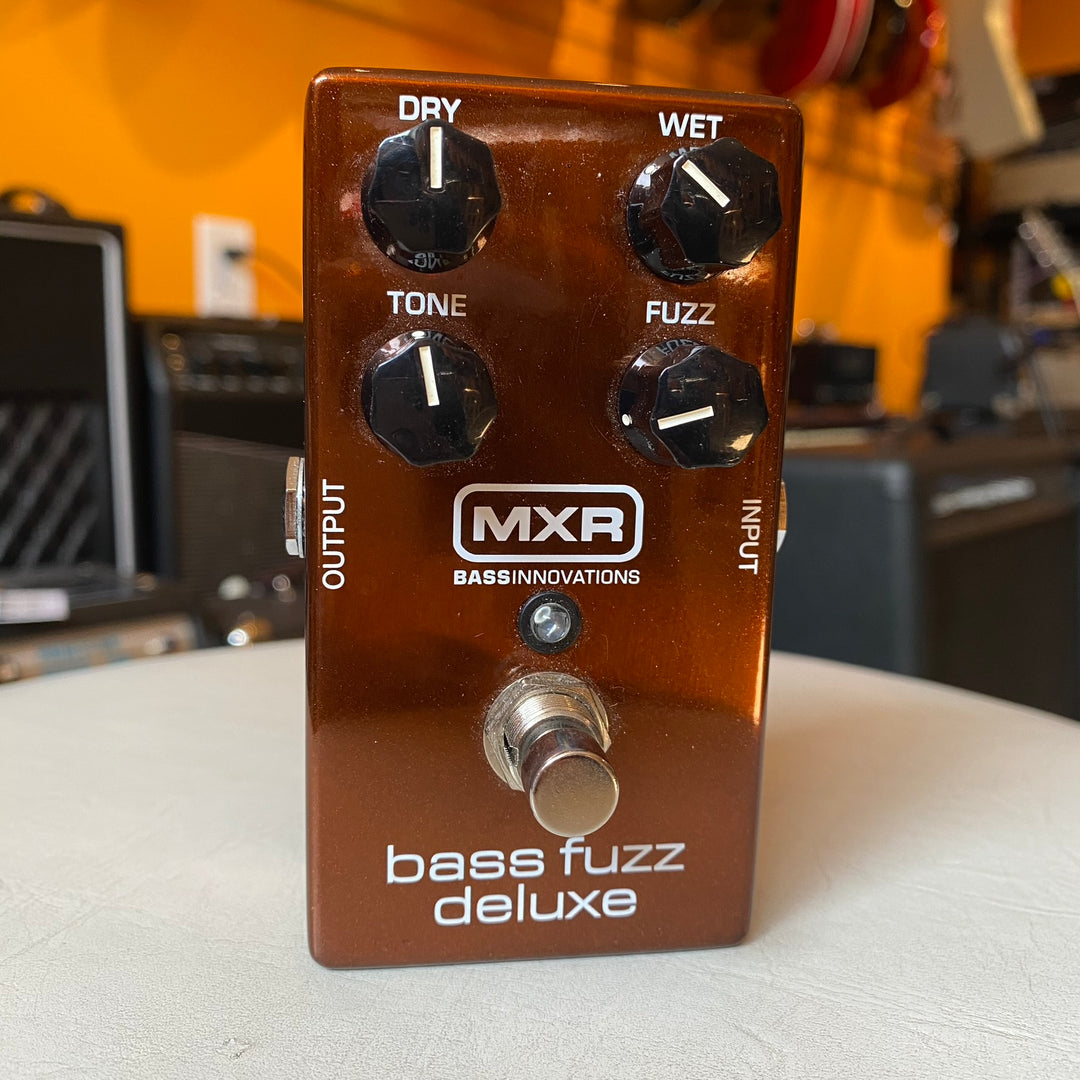 MXR - M84 Bass Fuzz Deluxe  w/ Box - Floor DEMO - Used