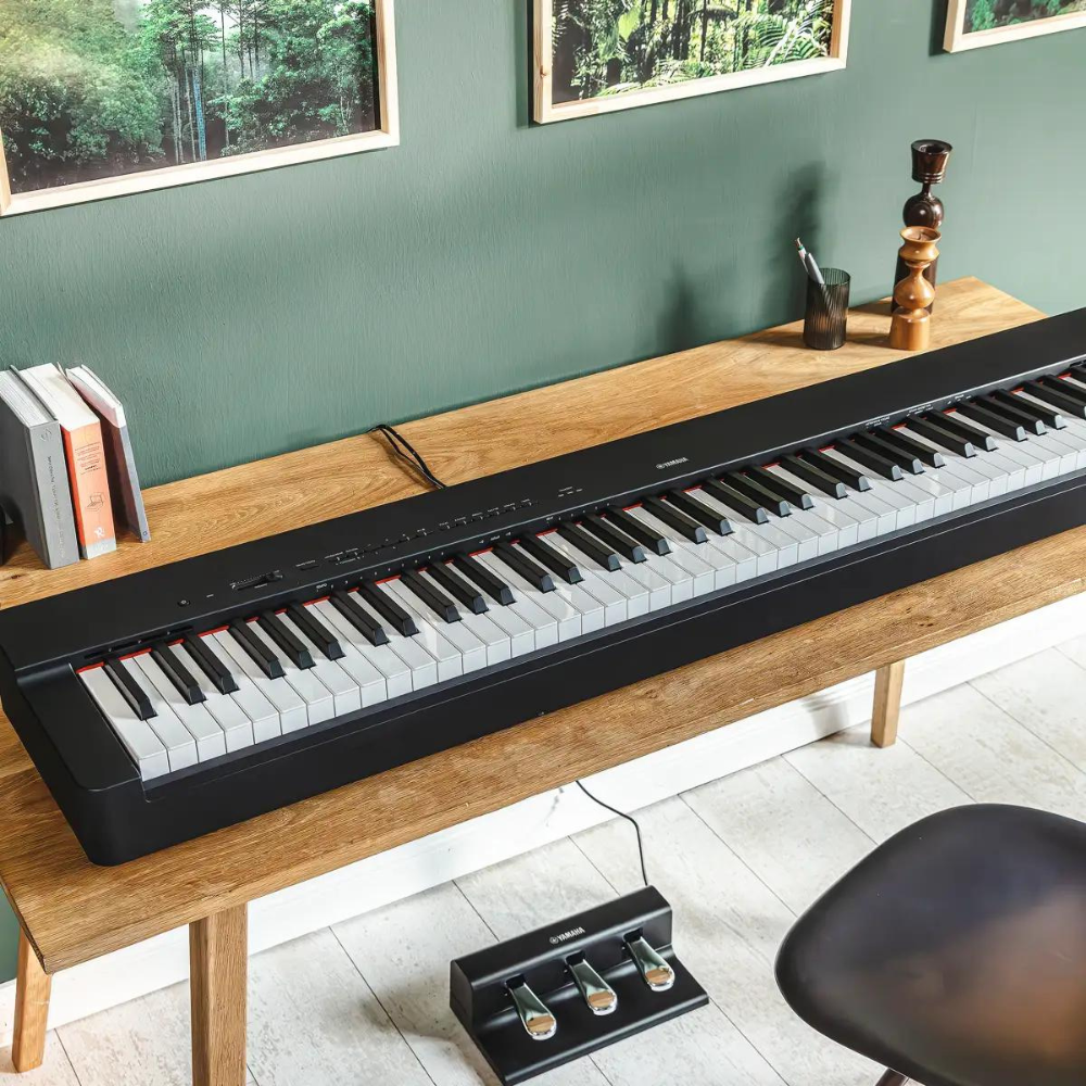 Yamaha P525 B 88-note weighted GrandTouch-S™ Keyboard - Black