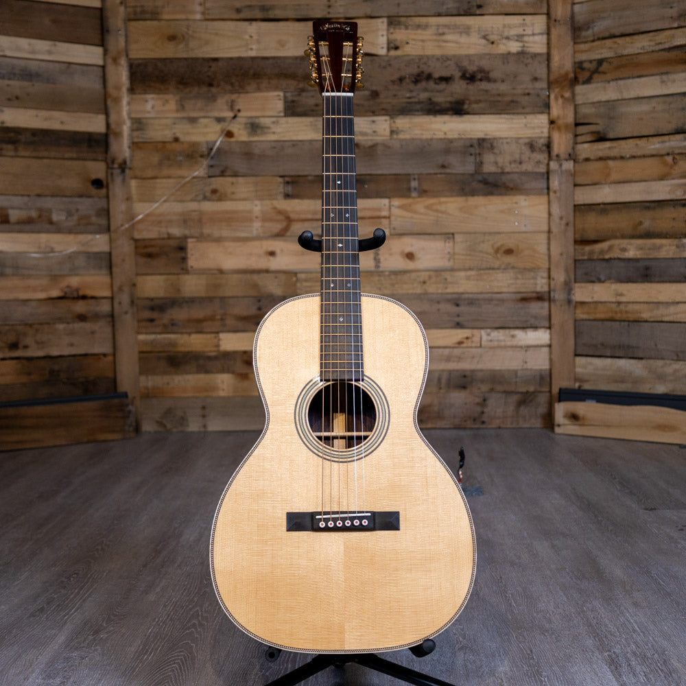 Martin 00-12 28 Modern Deluxe Guitar