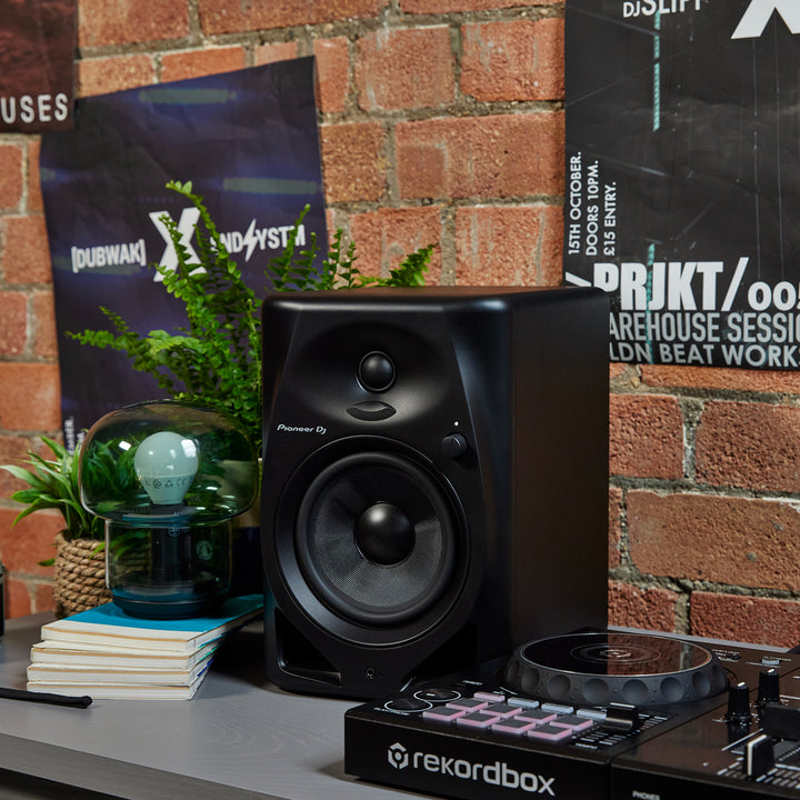 Pioneer DJ DM-50D 5'' Desktop Monitor System - Black