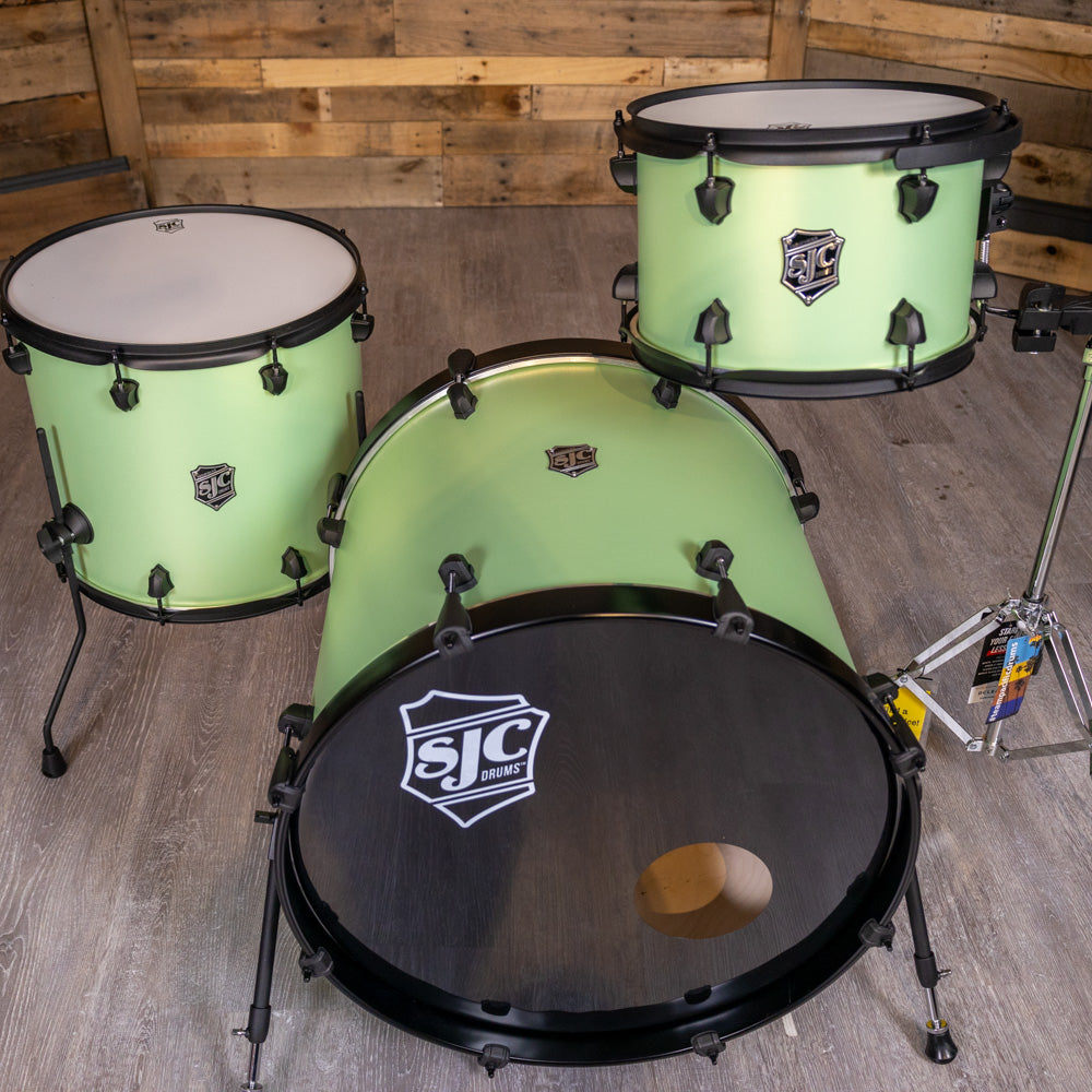 SJC Drums PFK322FBCMWBJ Pathfinder 3pc Kit (8x12,14x16,18x22) - Cosmic Mint, Black HW