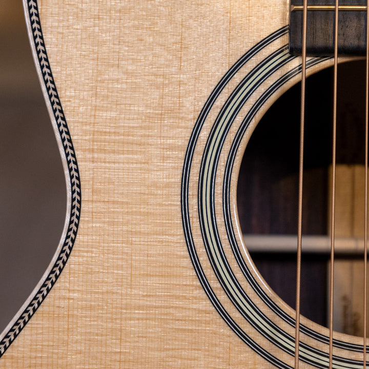 Martin 00-12 28 Modern Deluxe Guitar