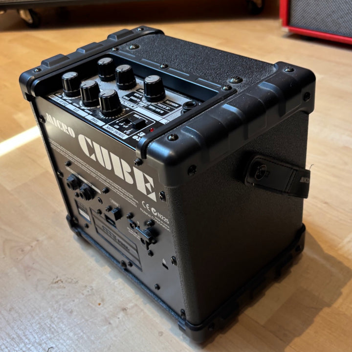 Boss - Micro Cube 3 Watt GTR Amp w/ Onboard FX , Carry Strap & PWR Supply (2004) - USED