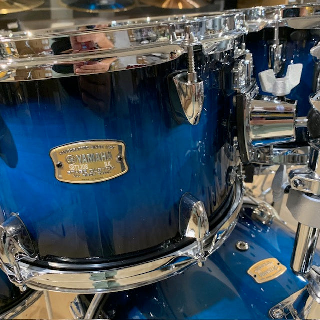 Yamaha Stage Custom Birch 5-Piece Drum Kit (20,10,12,14,SD) with Hardware - Deep Blue Sunburst
