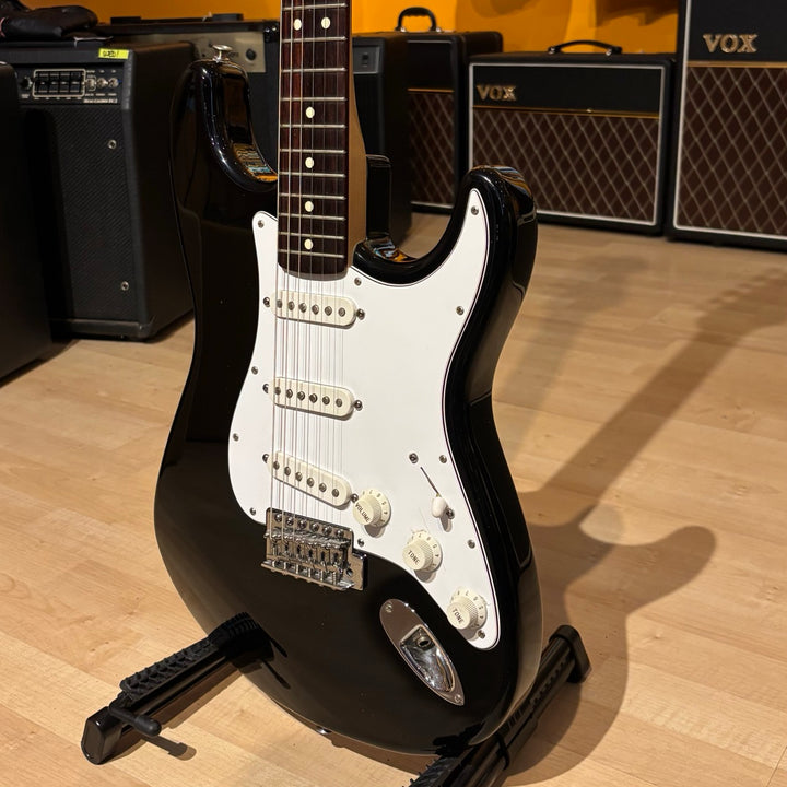 Fender - MIM Standard Stratocaster  w/ DLX Gig Bag (Rosewood-Black-1996) - USED