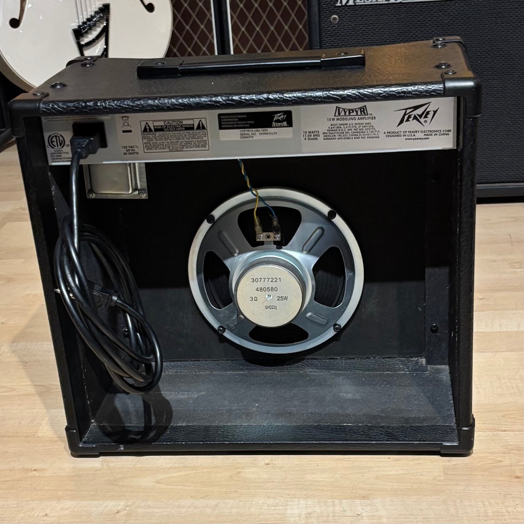 Peavey - VYPYR 15 Solid State Modeling Guitar Combo - 15 Watts w/ FX & User Guide - USED