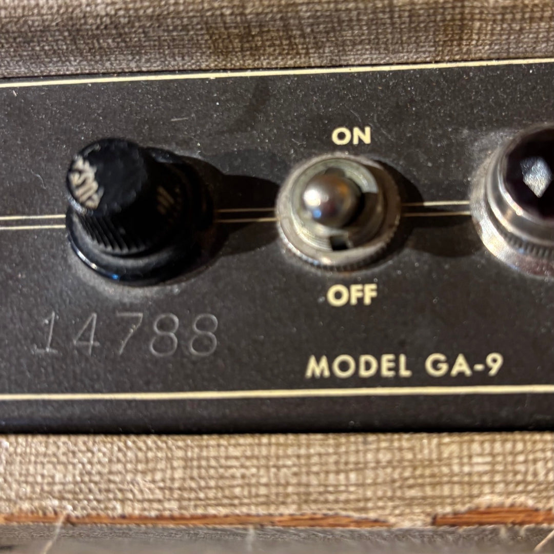 Vintage 1955 Gibson GA-9 Blonde Tube Combo w/ Original Jensen 10" Speaker - USED