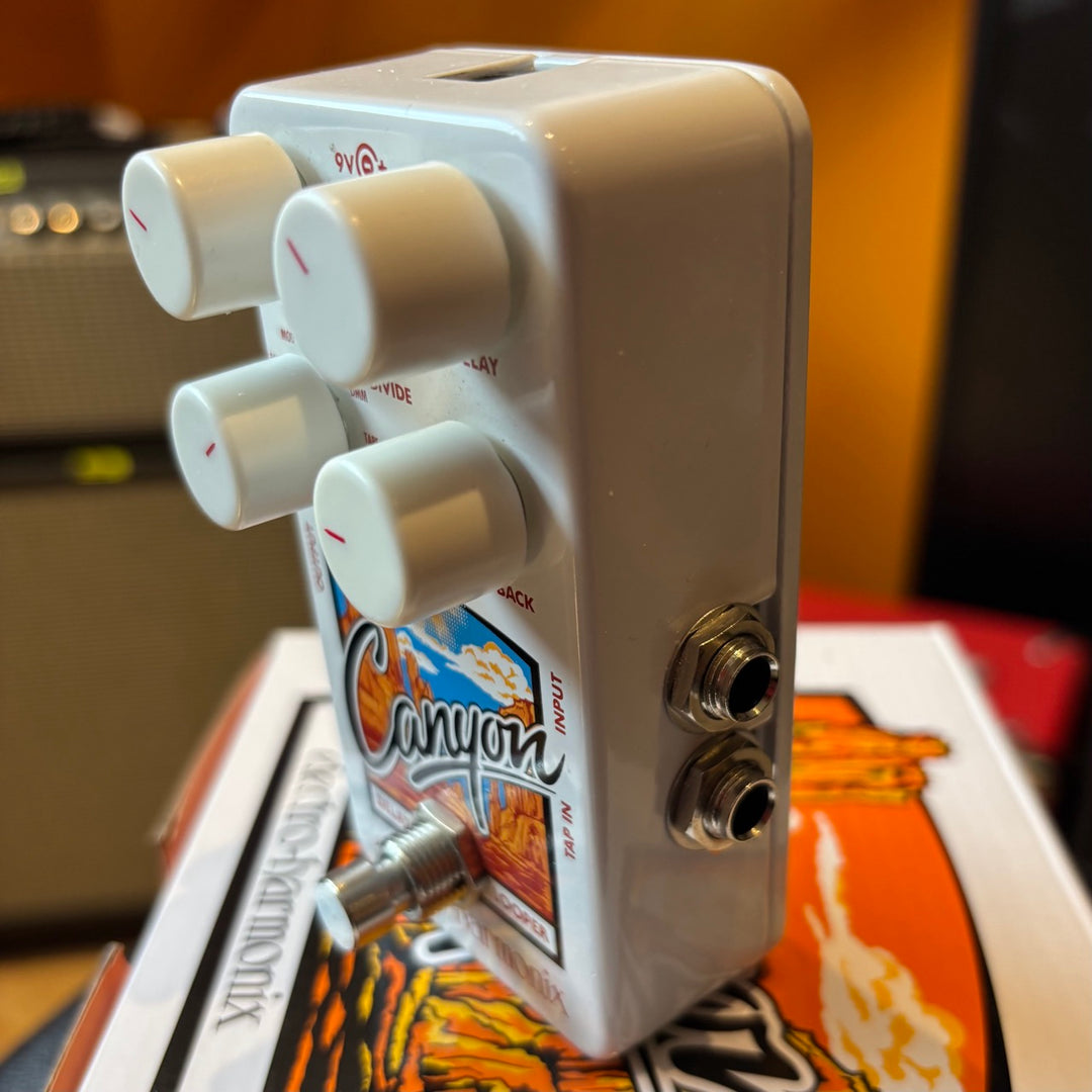 Electro Harmonix - Canyon Delay & Looper Pedal w/ Box & PWR Supply - USED