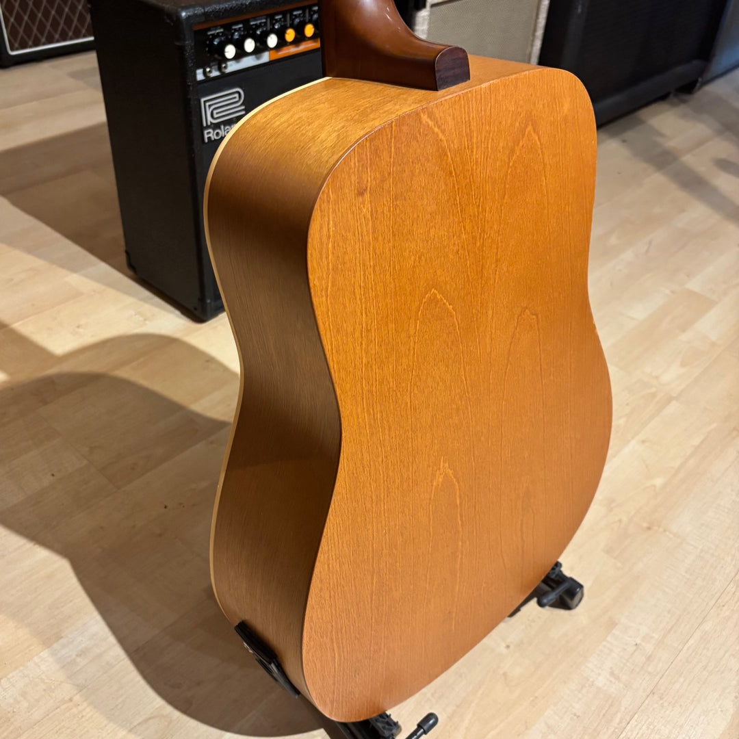 Art & Lutherie - Cedar Acoustic - Electric Natural w/ Gig Bag (Natural Satin-2004) - USED