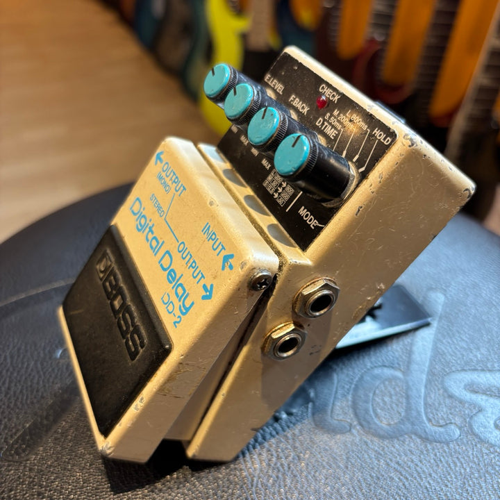VINTAGE Boss DD-2 Digital Delay (V1 - Blue Label - MIJ 1984) - USED
