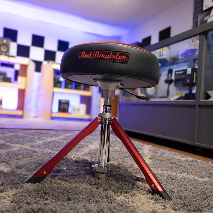 Pearl D-1500RGLSTR - Pearl Roadster LTD Cloth Seat Top w/ Red and Red Gas Lift Base Drum Throne