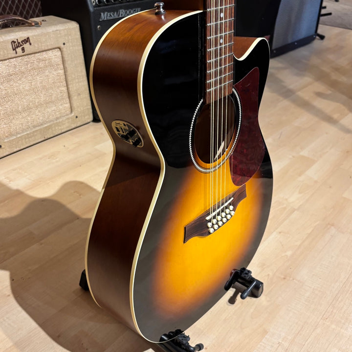Seagull - S12-CH-CW Concert Hall Cutaway 12 String Sunburst w/ Tric HD Bag - 2004 - Used