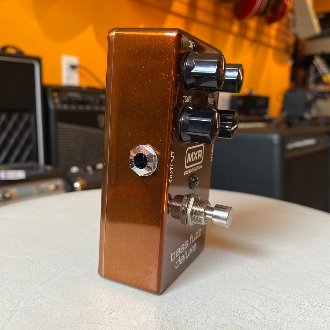 MXR - M84 Bass Fuzz Deluxe  w/ Box - Floor DEMO - Used