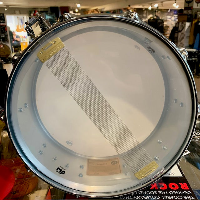 DW- DCMA15514SCX715- DW Collectors Series Snare Drum Thin Aluminum 5.5 x 14