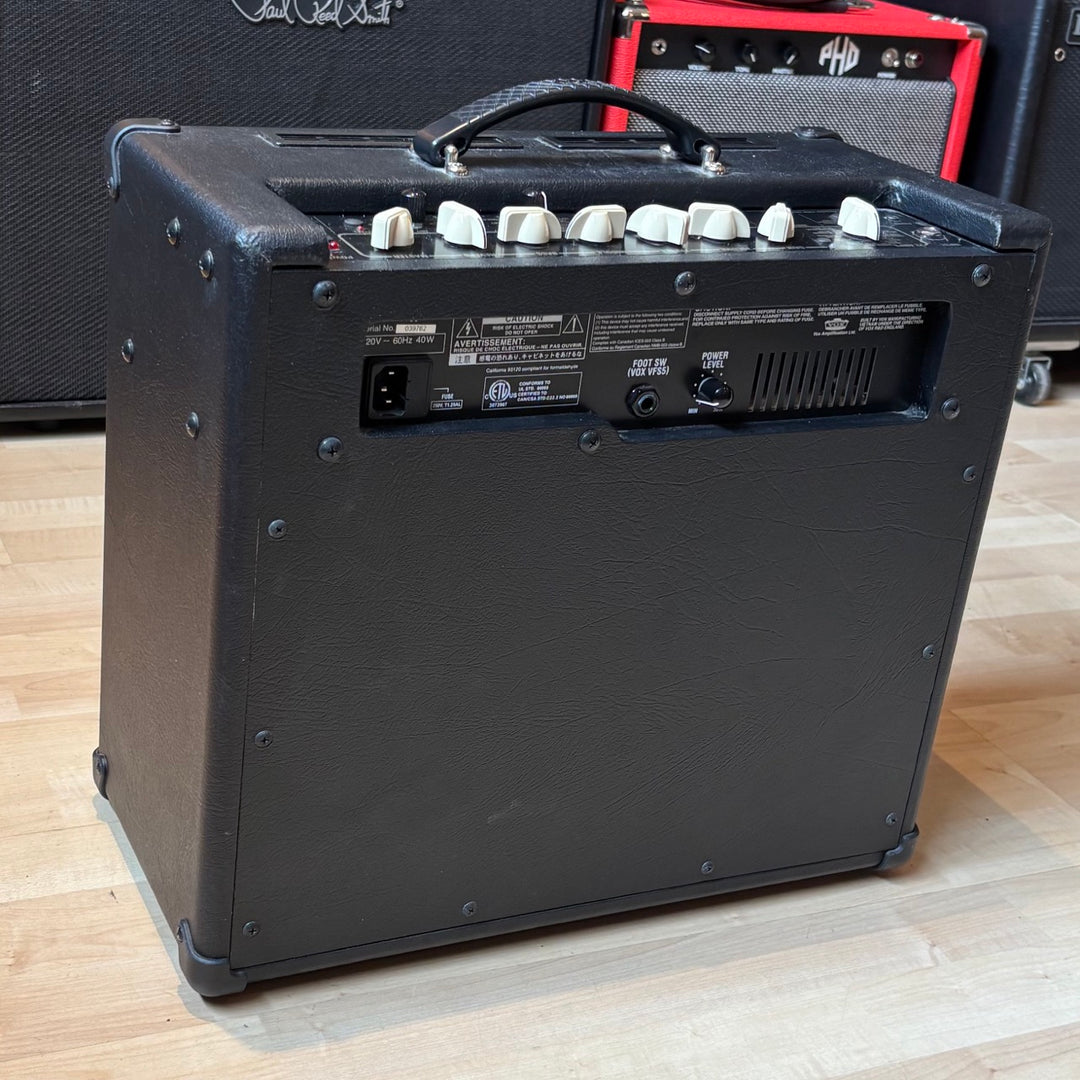 Vox - VT30 - 1 To 30 Watt 1x10" Hybrid Modeling GTR Amplifier w/ FX - USED