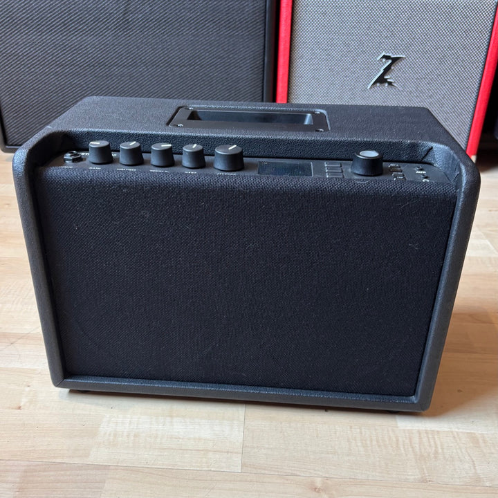 Fender - Mustang GT40 Modeling Guitar Amplifier (40 Watts - Stereo - 2017) - USED