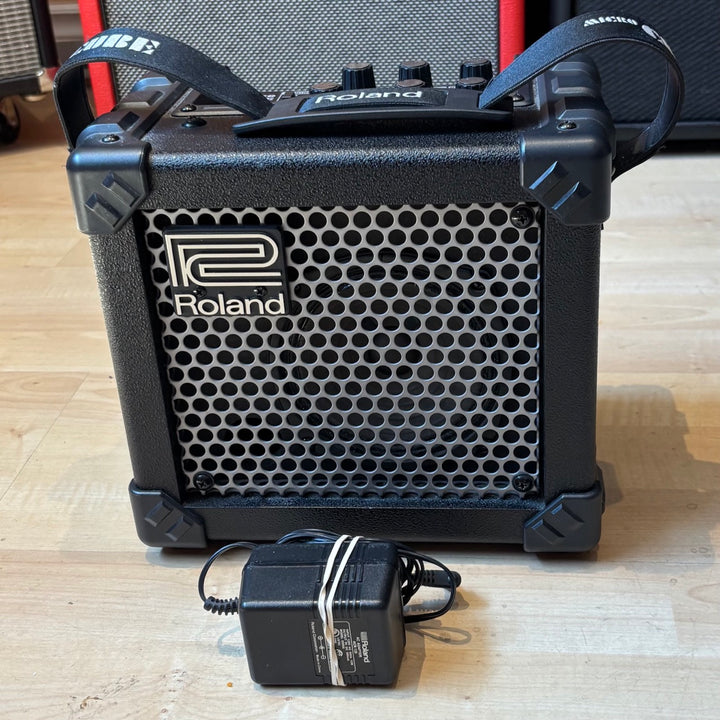 Boss - Micro Cube 3 Watt GTR Amp w/ Onboard FX , Carry Strap & PWR Supply (2004) - USED