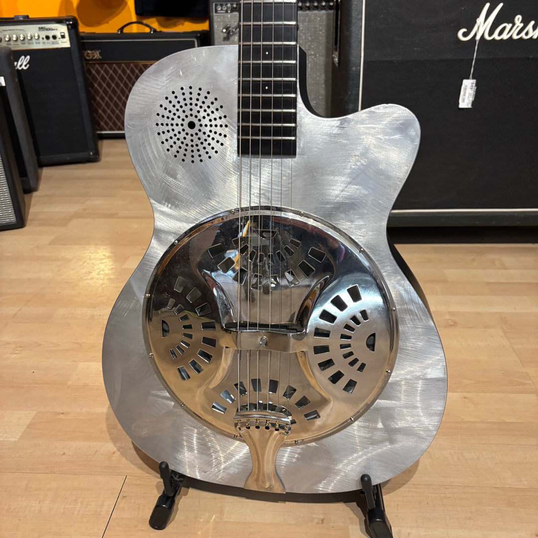 Martin USA Made - Alternative II Metal Resonator Cutaway  w/Martin HD Case (2011) - USED