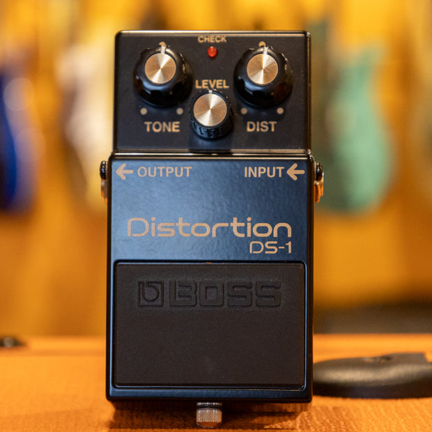 Boss - DS1 / 40th Anniversary Distortion (Black ) w/ Box & User